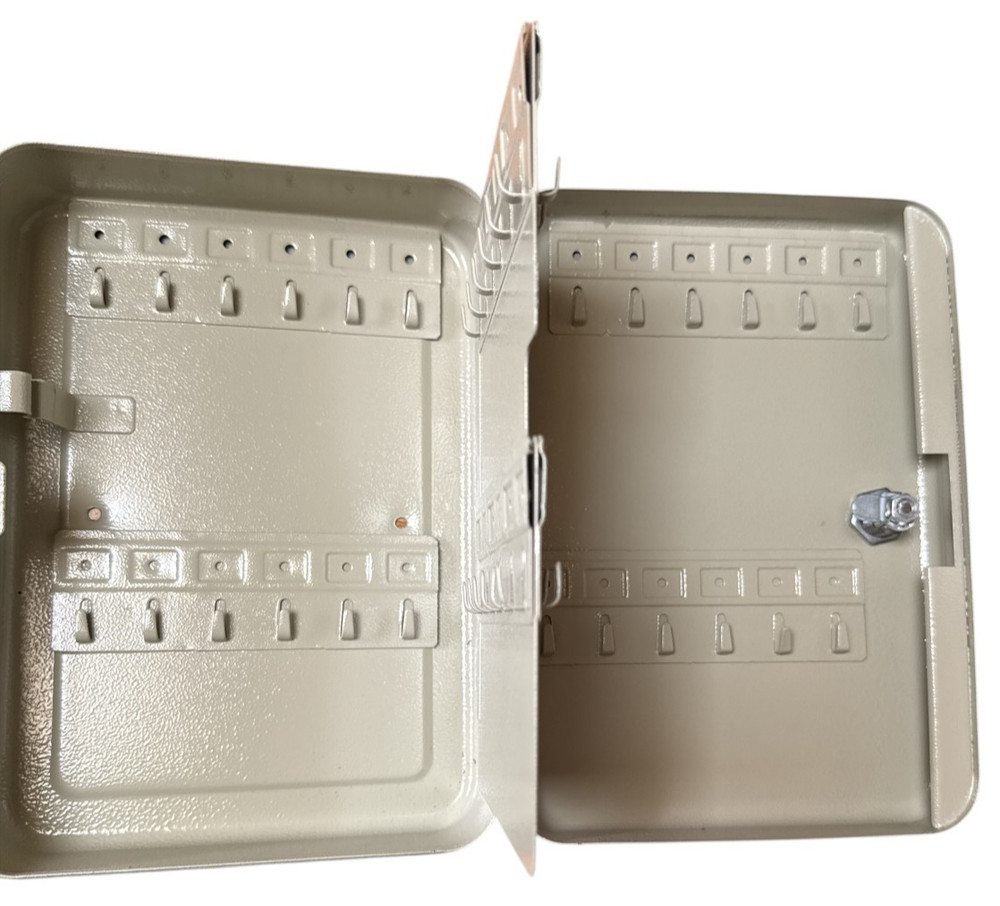 48Key Cabinet Wall Mount Key Storage Lock Box Pre-Owned