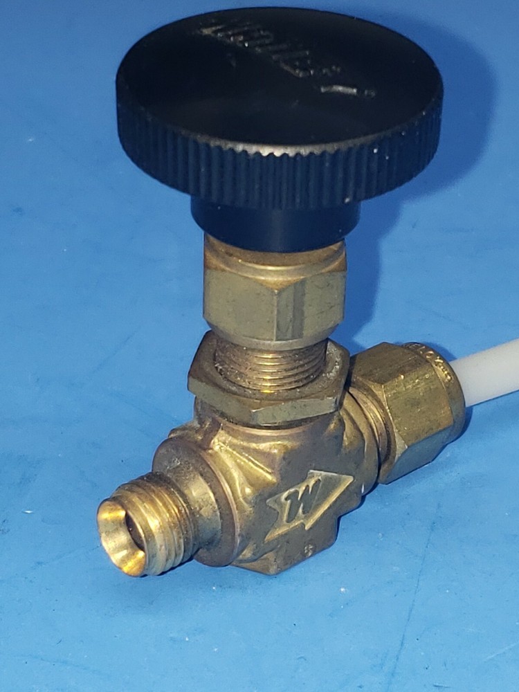 WHITEY B-1RS4 Brass Needle Valve