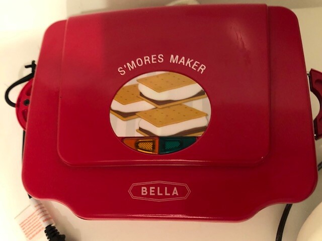 Bella Red S'mores Maker Machine Excellent Condition