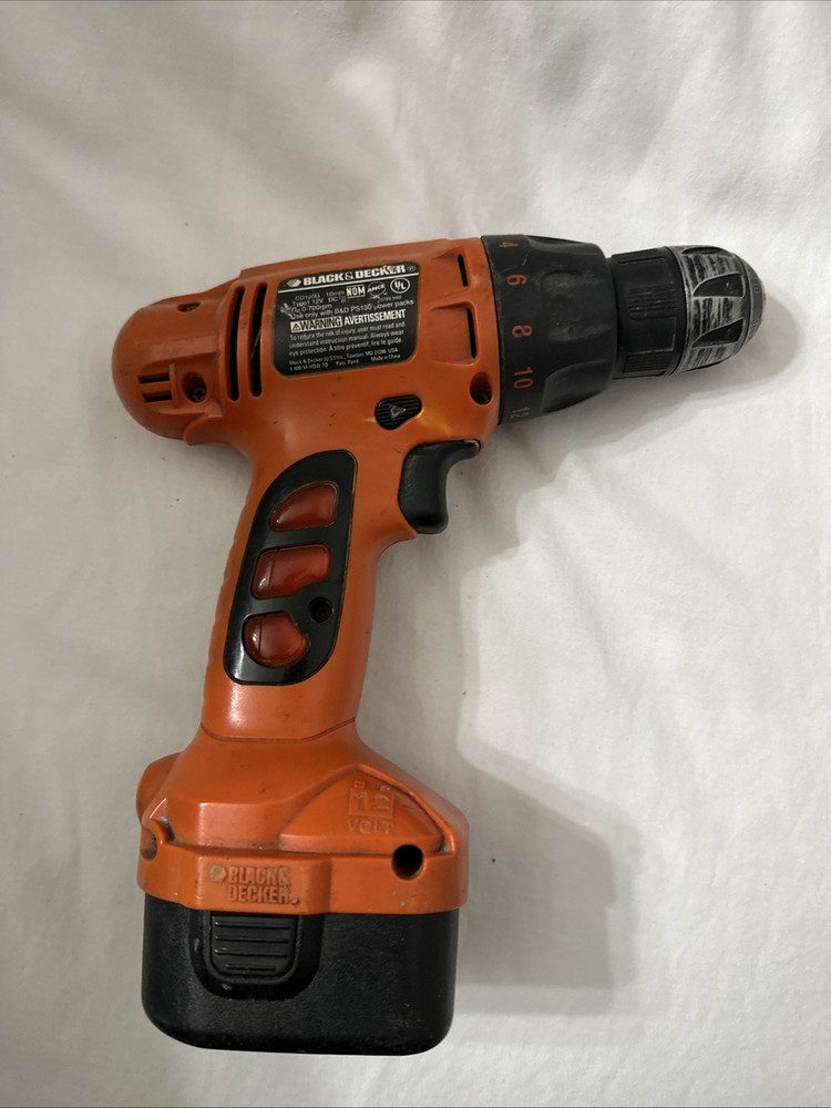Black & Decker CD120G Cordless Drill W/Battery UNTESTED