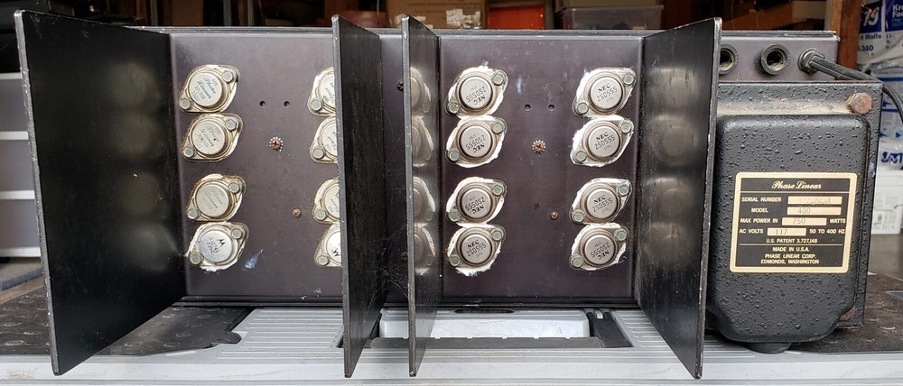 Phase Linear 400 amplifier