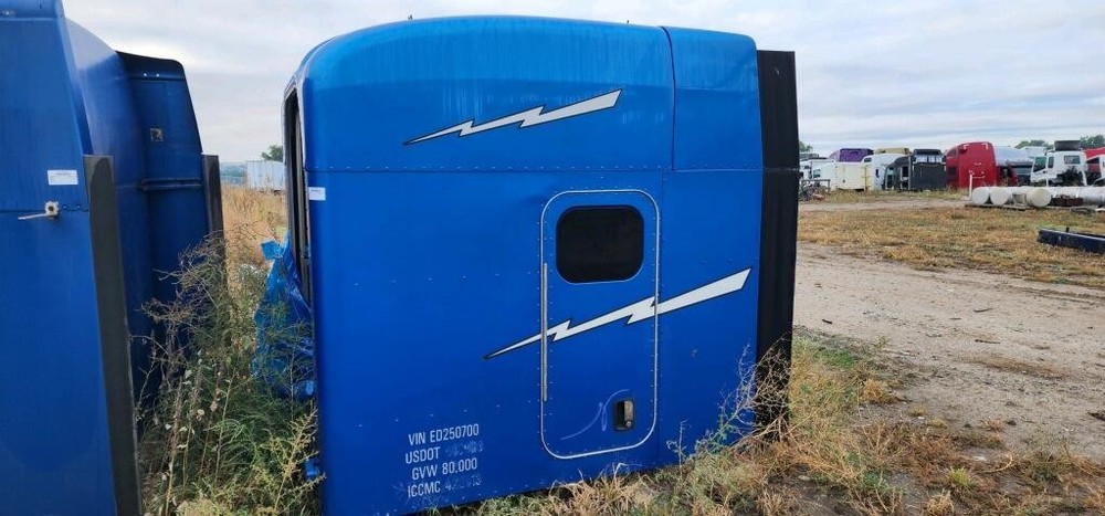 Replaces 2014 PETERBILT 579 SLEEPER , MT