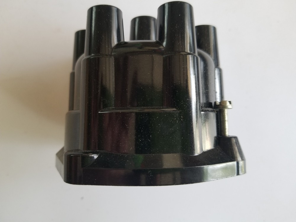 One(1) Unbranded D 316 Distributor Cap