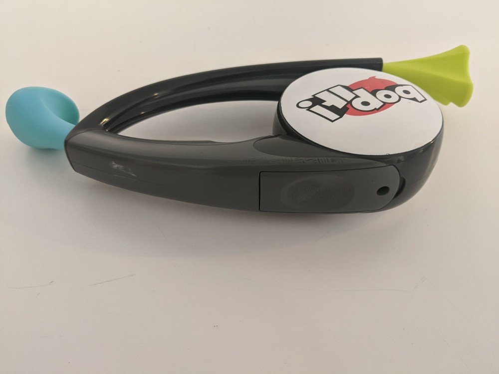 Bop It Shout 2015 Hasbro Handheld Electronic Talking Reflex Game - Tested Works
