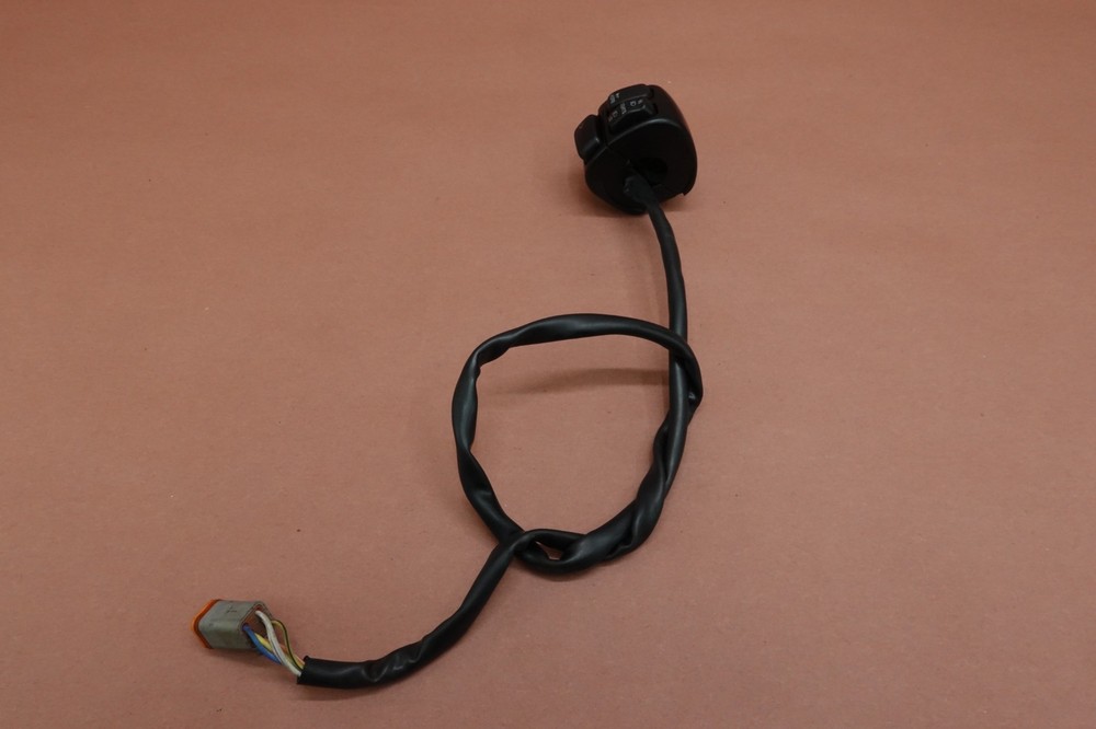2000 - 2006 Harley Davidson Heritage Softail FLSTCI Left Headlight Bar Switch