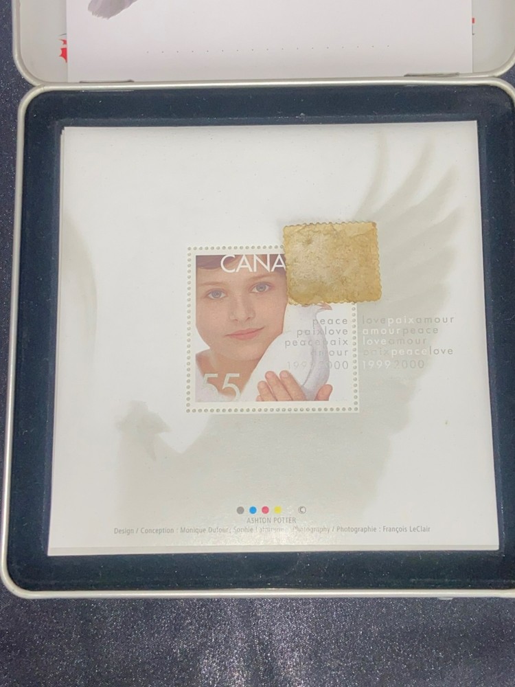 Canada Post Millennium 1999-2000 Canada Stamp set In Keepsake Box