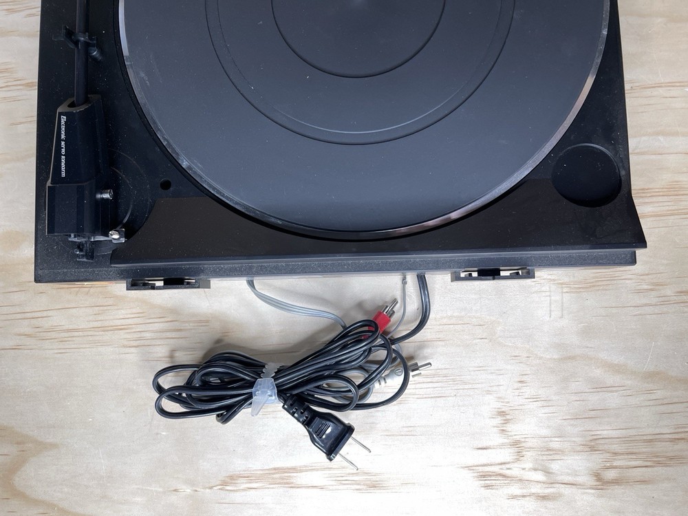 Denon DP-7F Direct Drive Fully Automatic Turntable w Manual Box