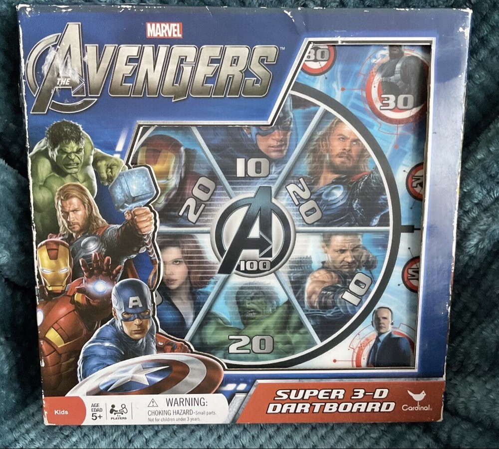 MARVEL  AVENGERS SUPER 3D DARTBOARD  Ages 5+ open  BOX