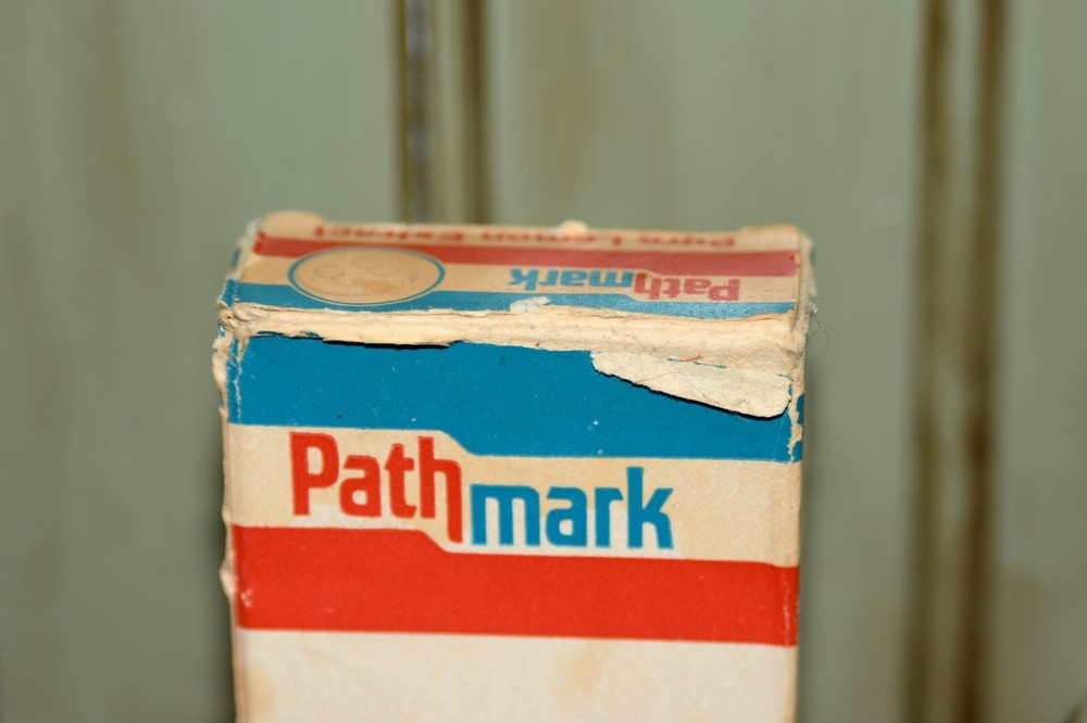 Vintage Pathmark Pure Lemon Extract Bottle & Box Kitchen Retro 2 oz.
