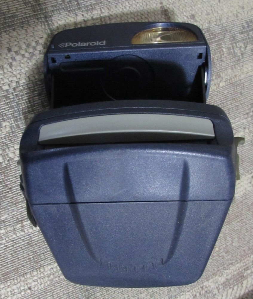 Vintage Polaroid Camara 600 One Step Auto Focus (UNTESTED)
