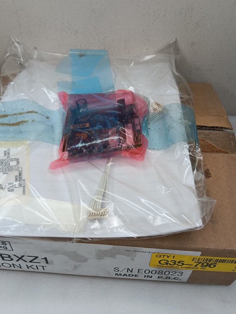 FUJITSU UTY-XCBXZ1 Interface Kit