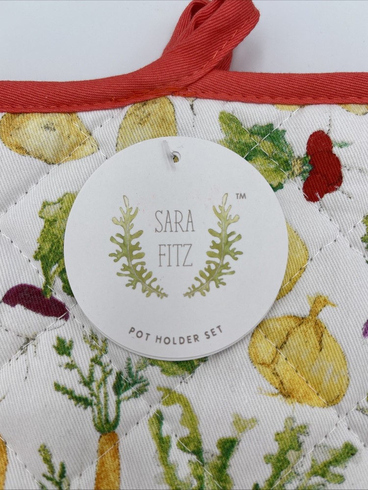 Sara Fitz Root Vegetable Themed Pot Holder Set *New*