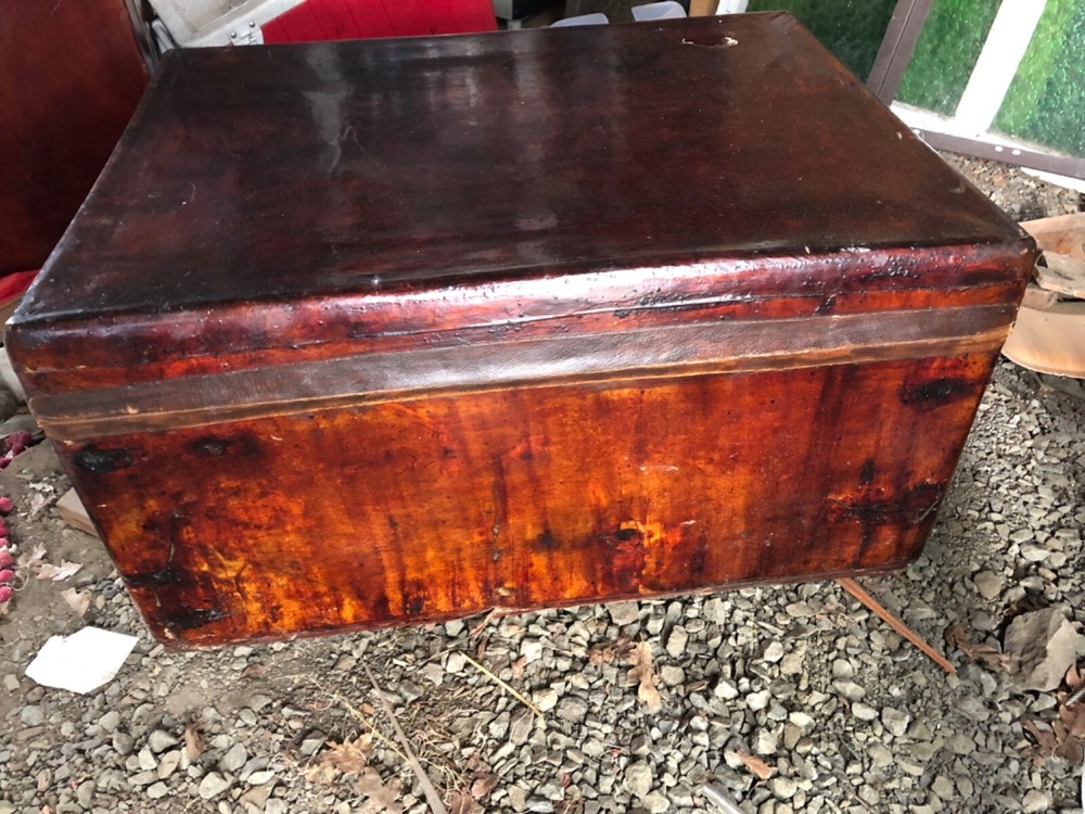 1920's chinese leather red lacquered trunk