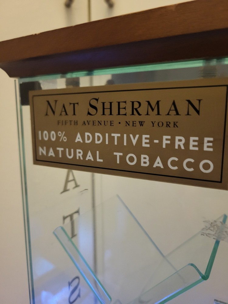 RARE VINTAGE G++ NAT SHERMAN CIGARETTE DISPLAY CASE