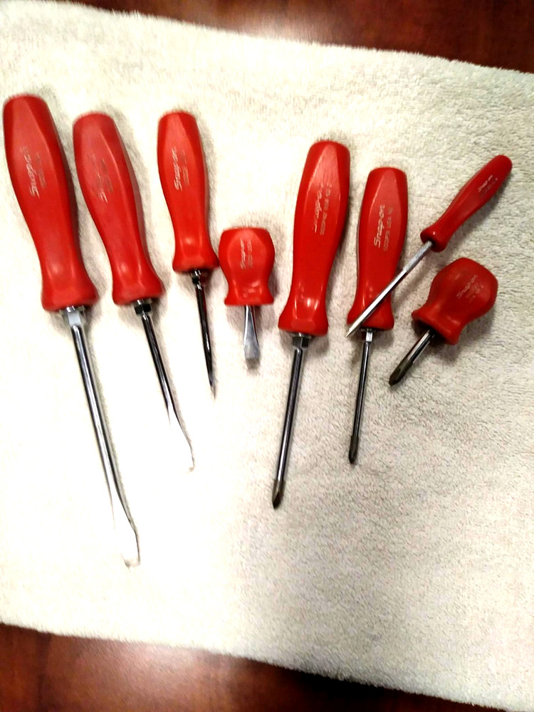 SNAP-ON HARD RED HANDLE COMBINATION 8 PC. SCREWDRIVER SET EXCELLENT CONDITION