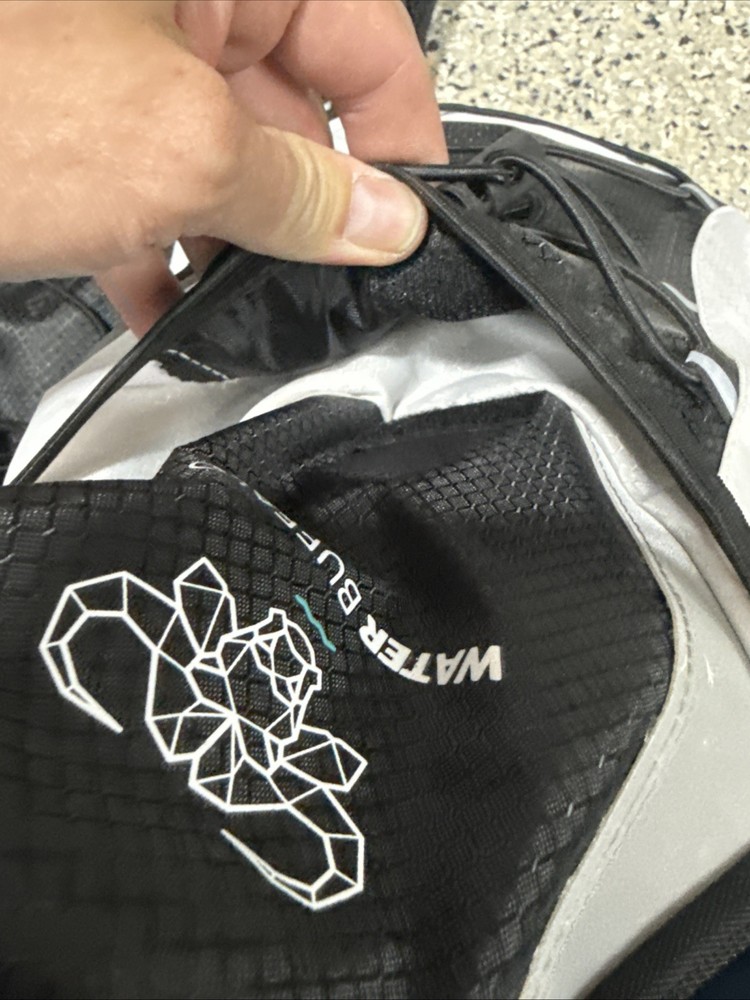 Water Buffalo 2 PACK Bundle - Road Runner Hydration Backpack w/2L Bladder EUC