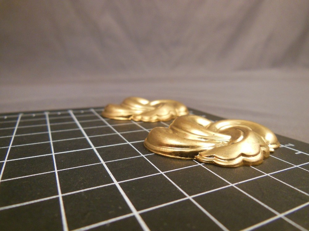 Brass Knot form (x2) stamping (osb166)