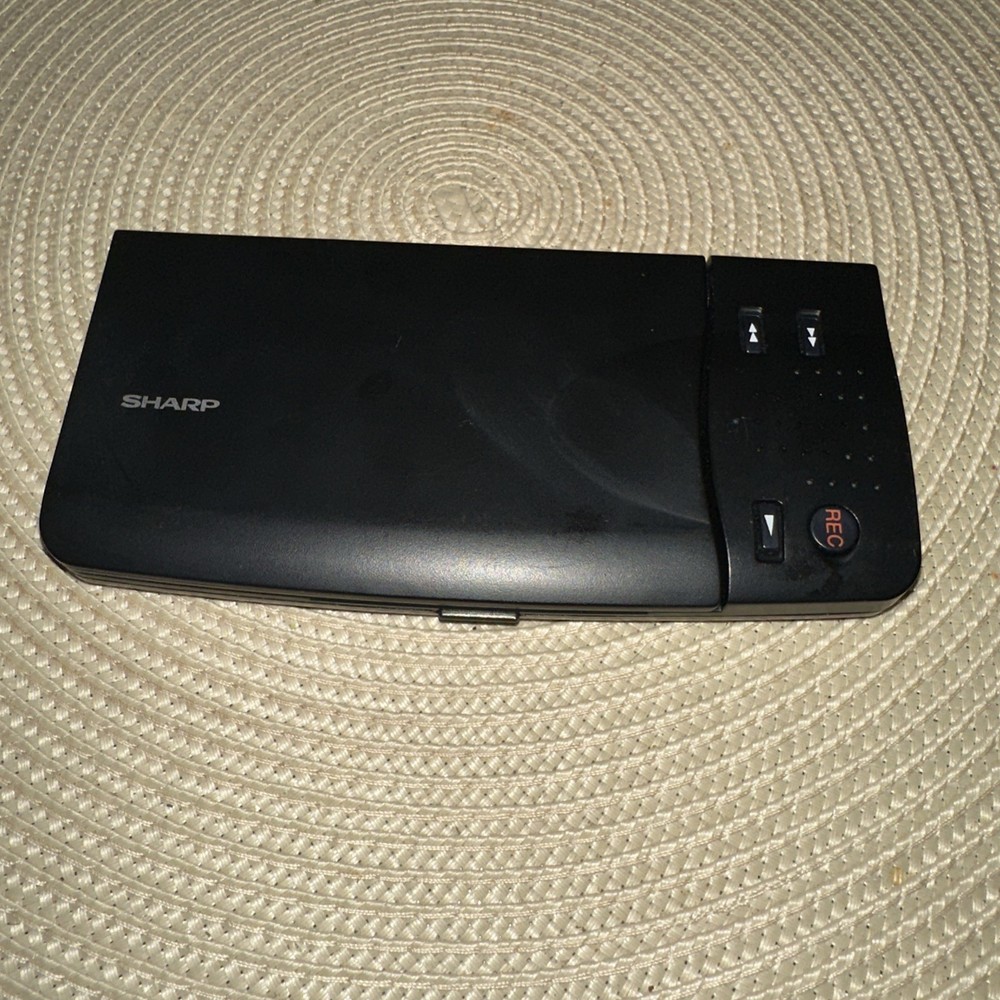 Sharp YO-220V 48k Electronic Organizer PDA & Voice Recorder