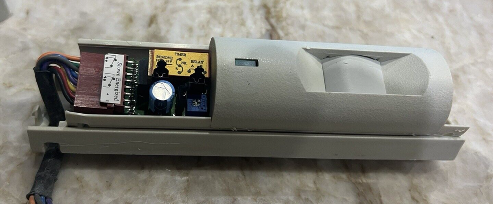 Bosch DS150i Request to Exit PIR Motion Detector - White A-8