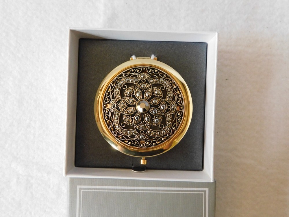 Liz Claiborne Mirror Makeup Compact