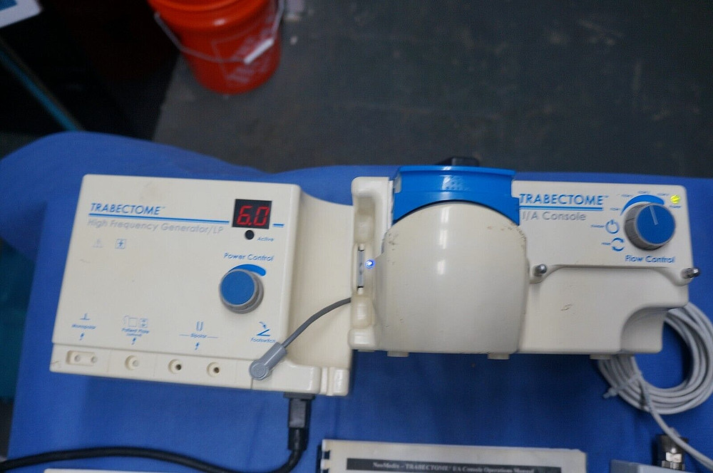 TRABECTOME HIGH FREQUENCY GENERATOR +CONSOLE+FOOTSWITCH