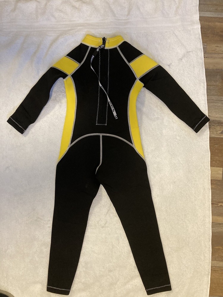 Wetsuit Youth Size 4
