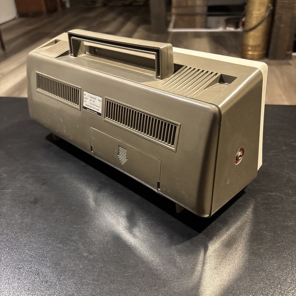 GOLD STAR 7 Transistor SUPER SILICON SOLID STATE Transistor Radio