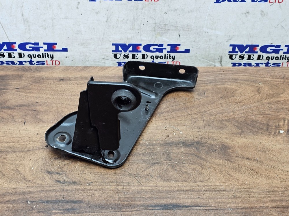 MASERATI GHIBLI M157 3.0D INTERCOOLER LOWER MOUNT SUPPORT BRACKET LEFT 2013-2020