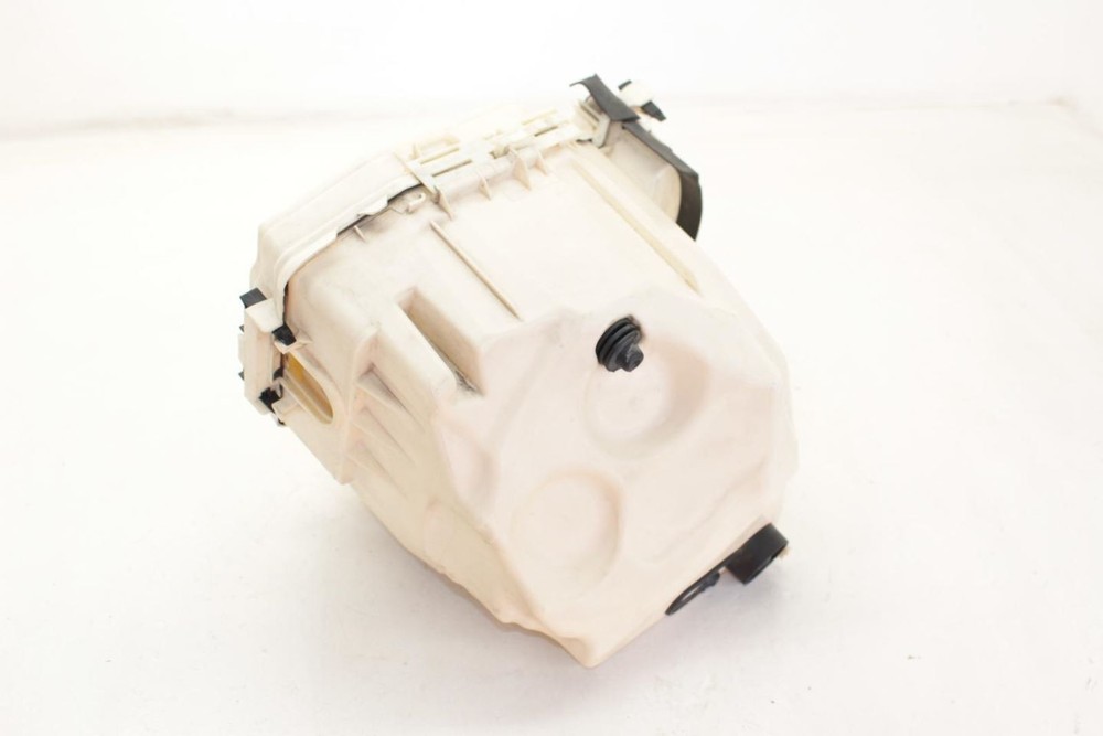 08-13 BMW M3 4.0L Engine Computer Relay Fuse Box Housing