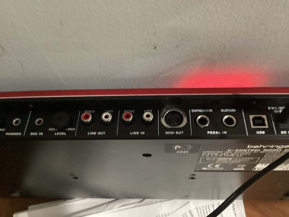 Behringer U-Control UMA25S USB MIDI Controller