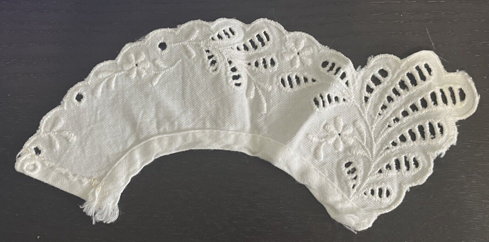Vintage Lace Trim Arch