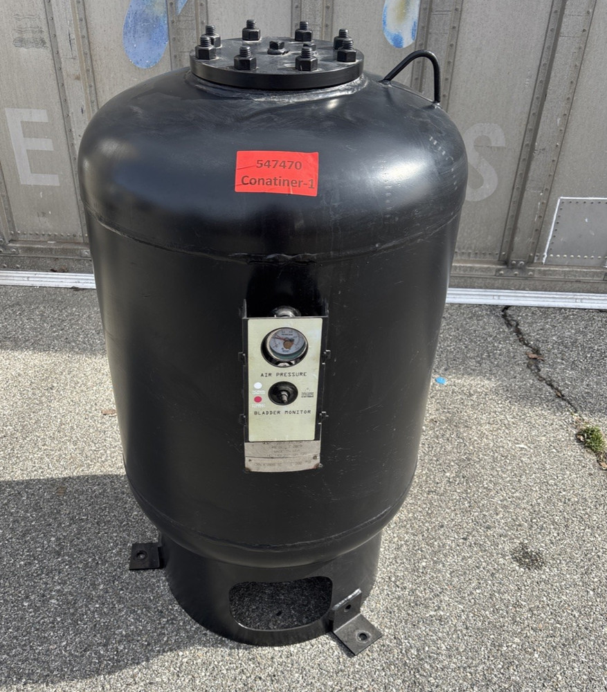 GRUNDFOS  GFXA-200 53 Gallon Potable Expansion Tank  Used