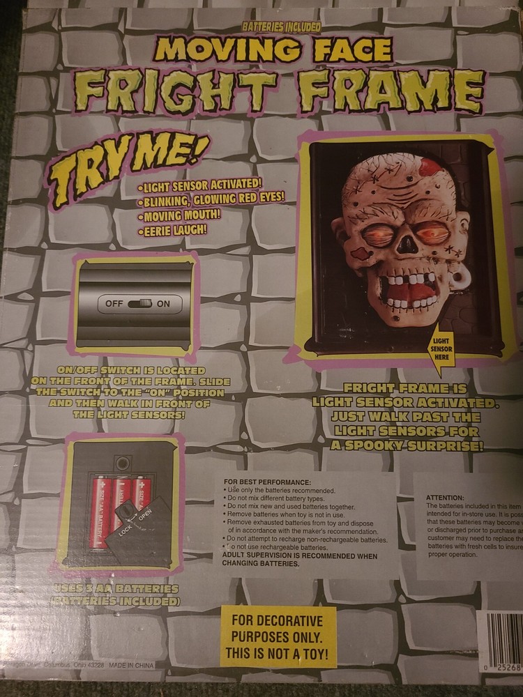 Fright Frame Light Sensor Blinking Glowing Red Eyes