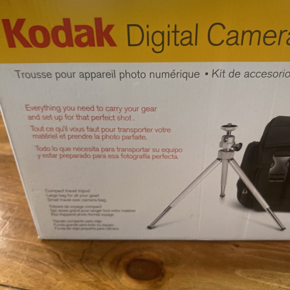 Kodak Digital Camera Accessory Kit 2 Bags And Tripod New