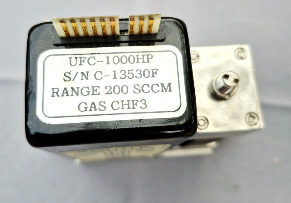Unit UFC-1100HP Mass Flow Controller Range 200 SCCM Gas CHF3