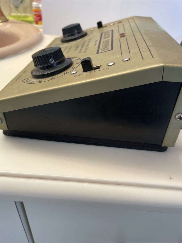 Vintage MRC Electronics Train Master Twinpak Transformer Model D-2000 -Working!