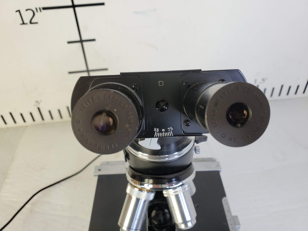 Vintage Leitz Wetzlar Binocular Microscope 736143 w/ 4 Objectives
