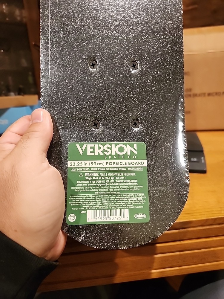 Version popsicle skate board 23 inch New Sealed