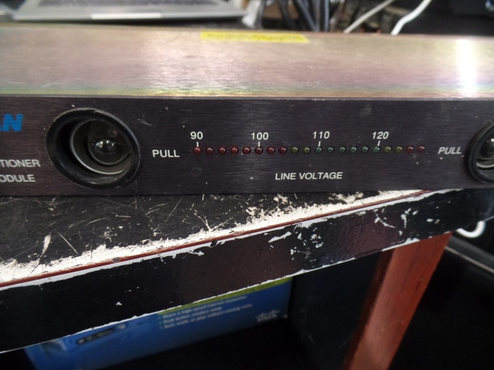 Furman PL-PLUS Power Conditioner & Light Module - 1U rack - 15 amp - UNTESTED