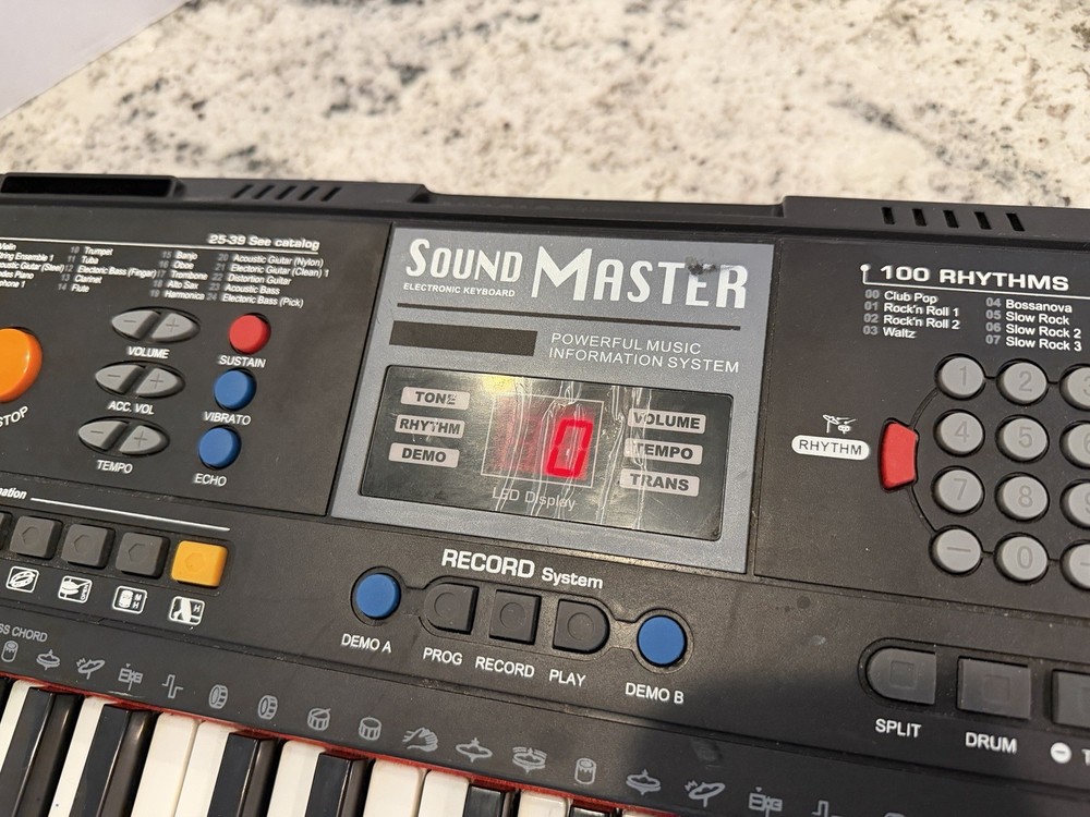 Plixio Sound Master 61-Key Electronic Keyboard LED Display Speaker Mic Input