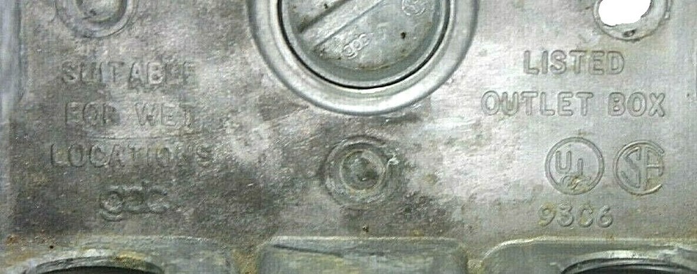 GDC 93C6 2-Gang Outlet Box