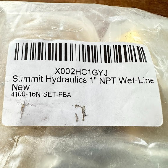 Summit Hydraulics 1″ NPT Wet-Line Wing Nut Quick Disconnect Coupler Set -16