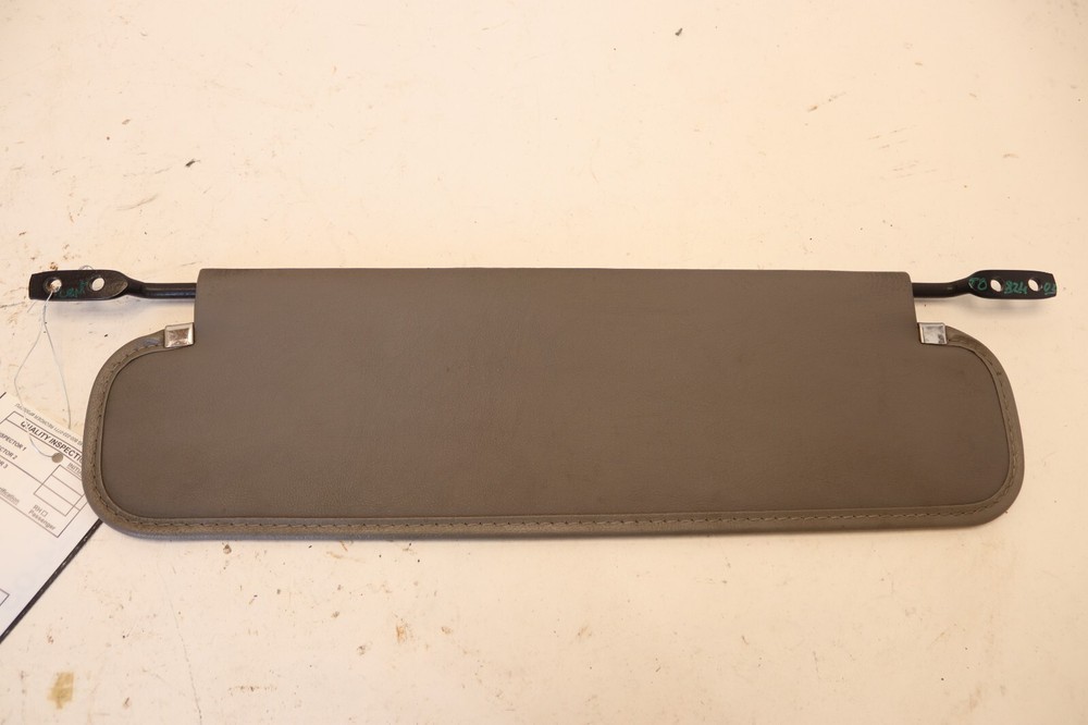 1996-2010 KENWORTH T2000 FRONT CENTER MIDDLE SUN VISOR SHADE OEM