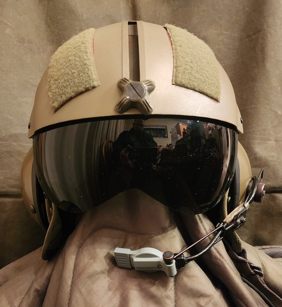 GENTEX SPH-4 FLIGHT HELMET . SIZE REGULAR .