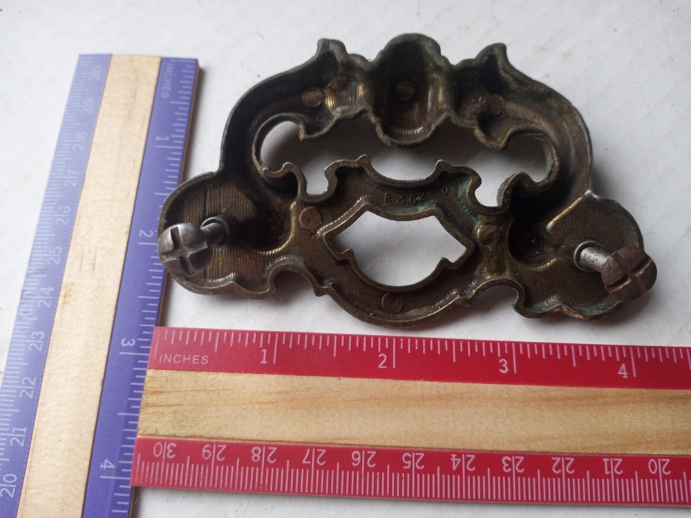 1 CABINET or drawer Hardware handle