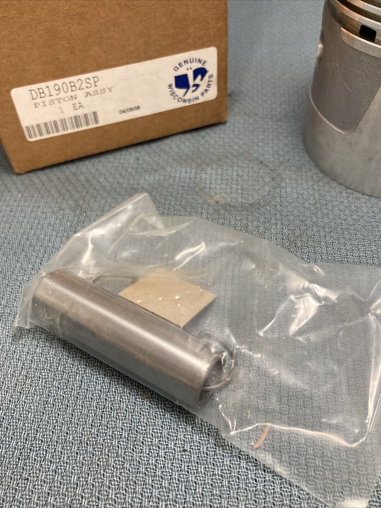 NEW WISCONSIN DB190B2SP PISTON ASSEMBLY