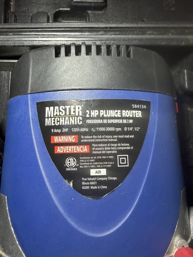Master Mechanic 2 HP 9Amp Plunge Router with Variable Speed