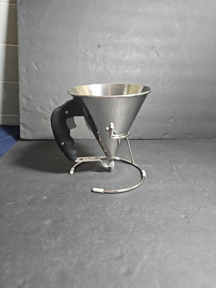 de Buyer KWIK Mini Piston Black Funnel - 0.8 qt