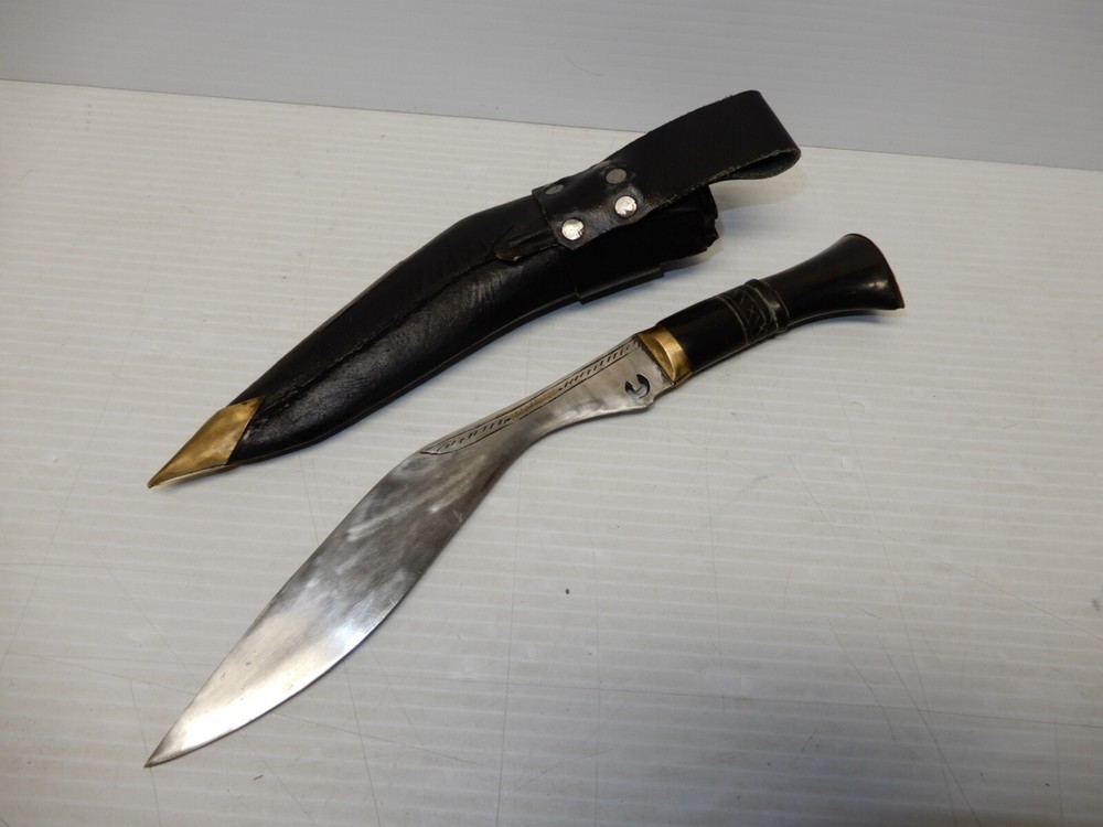 VINTAGE MIDDLE EASTERN CAMEL KNIFE