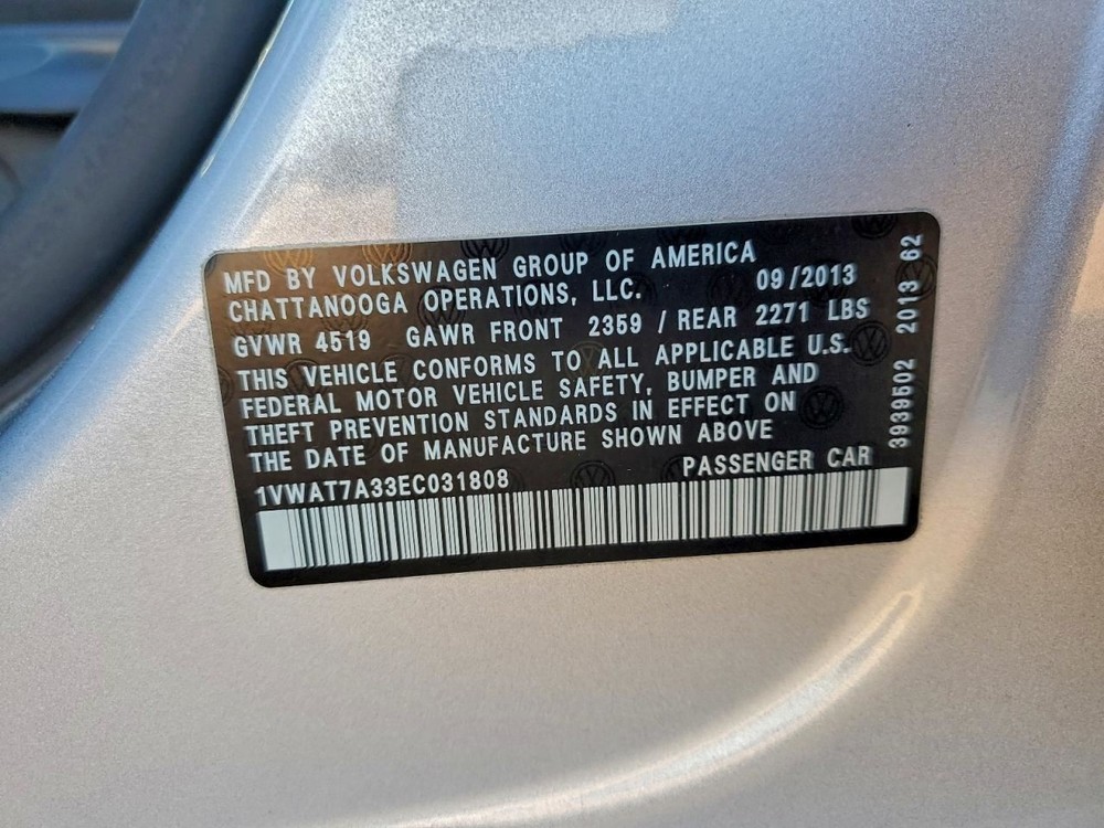 PASSAT 2014 Glove Box 4983673
